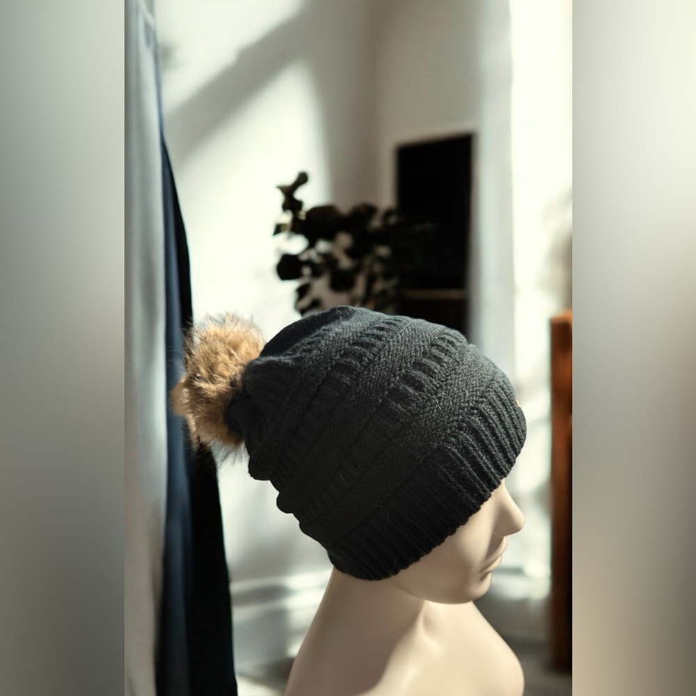 Cozy Black Knit Beanie with Faux Fur Pom